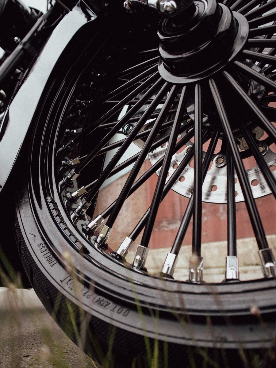Motorwielen van Loud Motorcycles