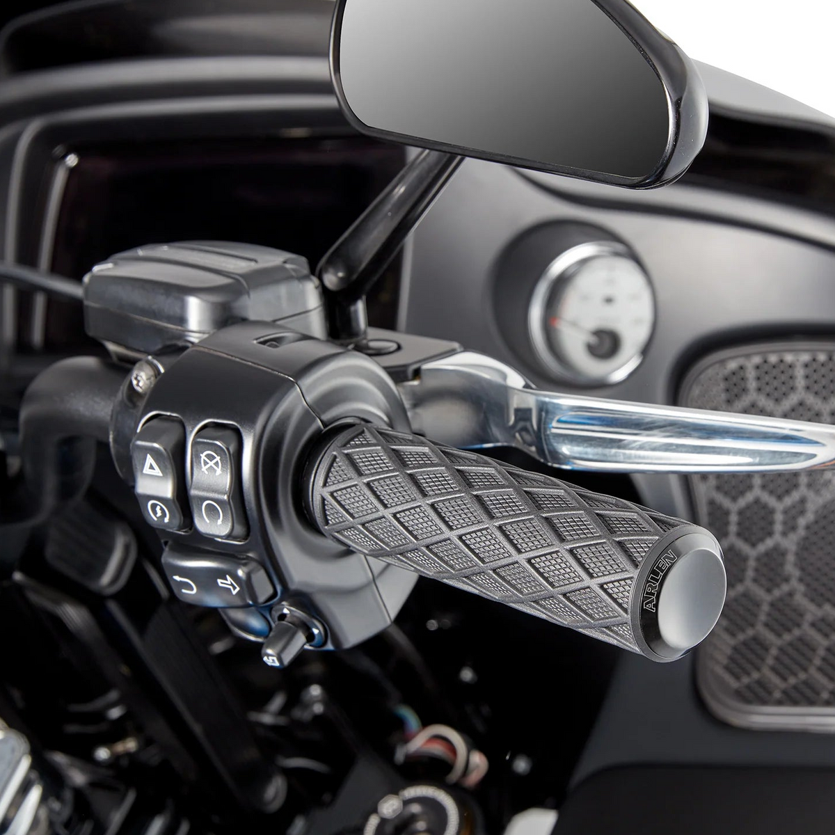 Arlen Ness Diamond Grips — Zwart — detail