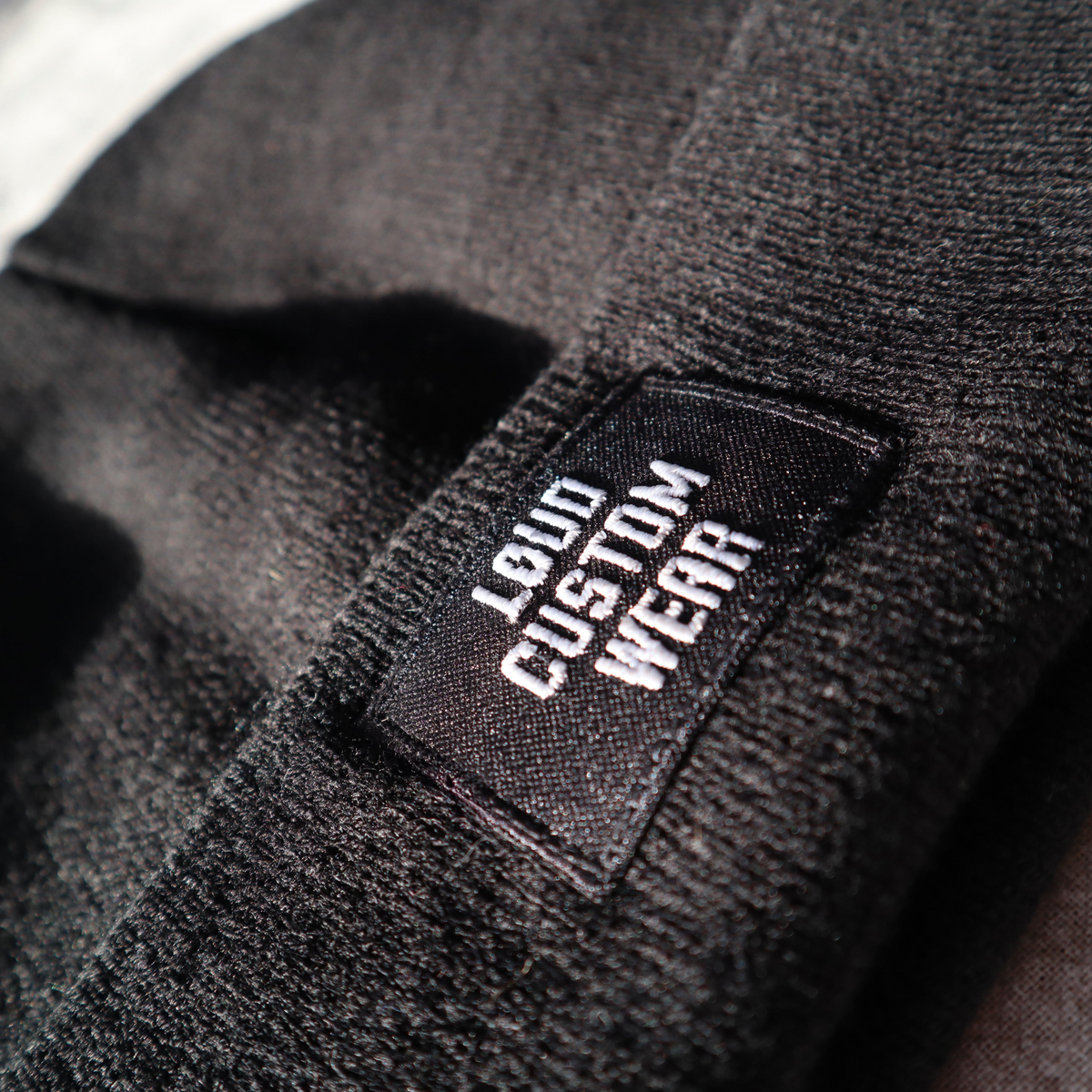 Muts Loud Motorcycles — zwart, detail